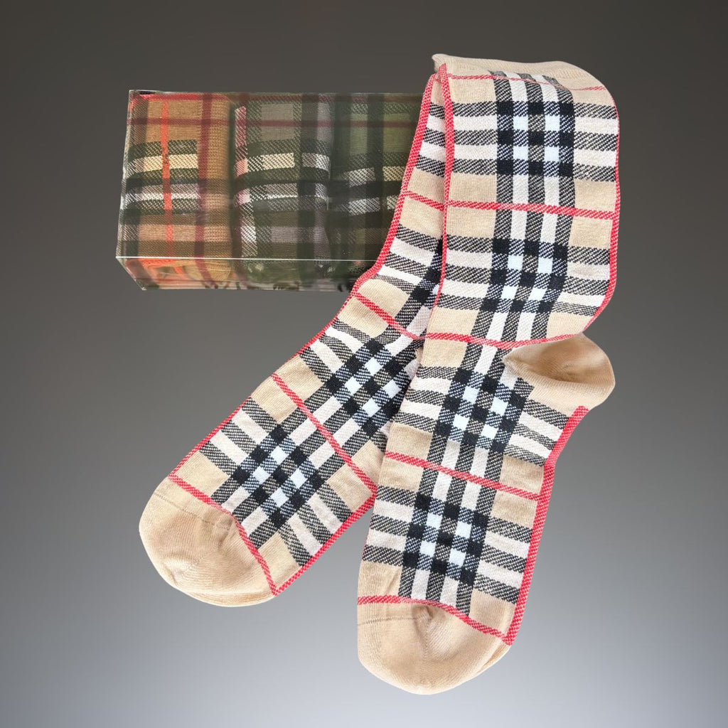 Burberry set od 4 muške čarape, 40-45. Različite boje. Vrhunska kvaliteta