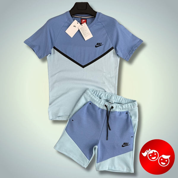 Nike Tech Fleece dječji komplet s kratkim hlačama, plavo-svijetloplavi. Vrhunska kvaliteta