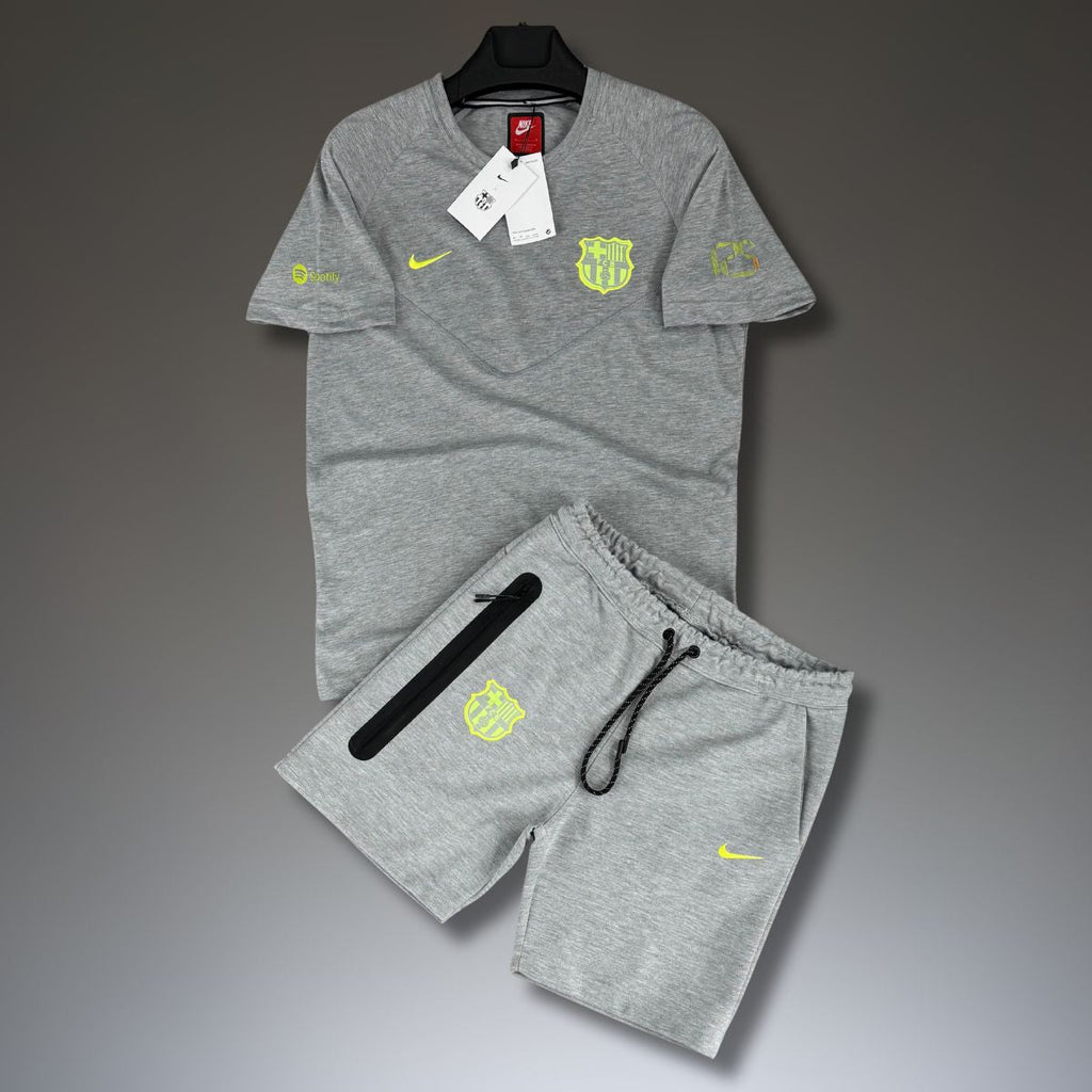Nike Barcelona Tech Fleece muški set s kratkim hlačama, klasično sivi. Vrhunska kvaliteta