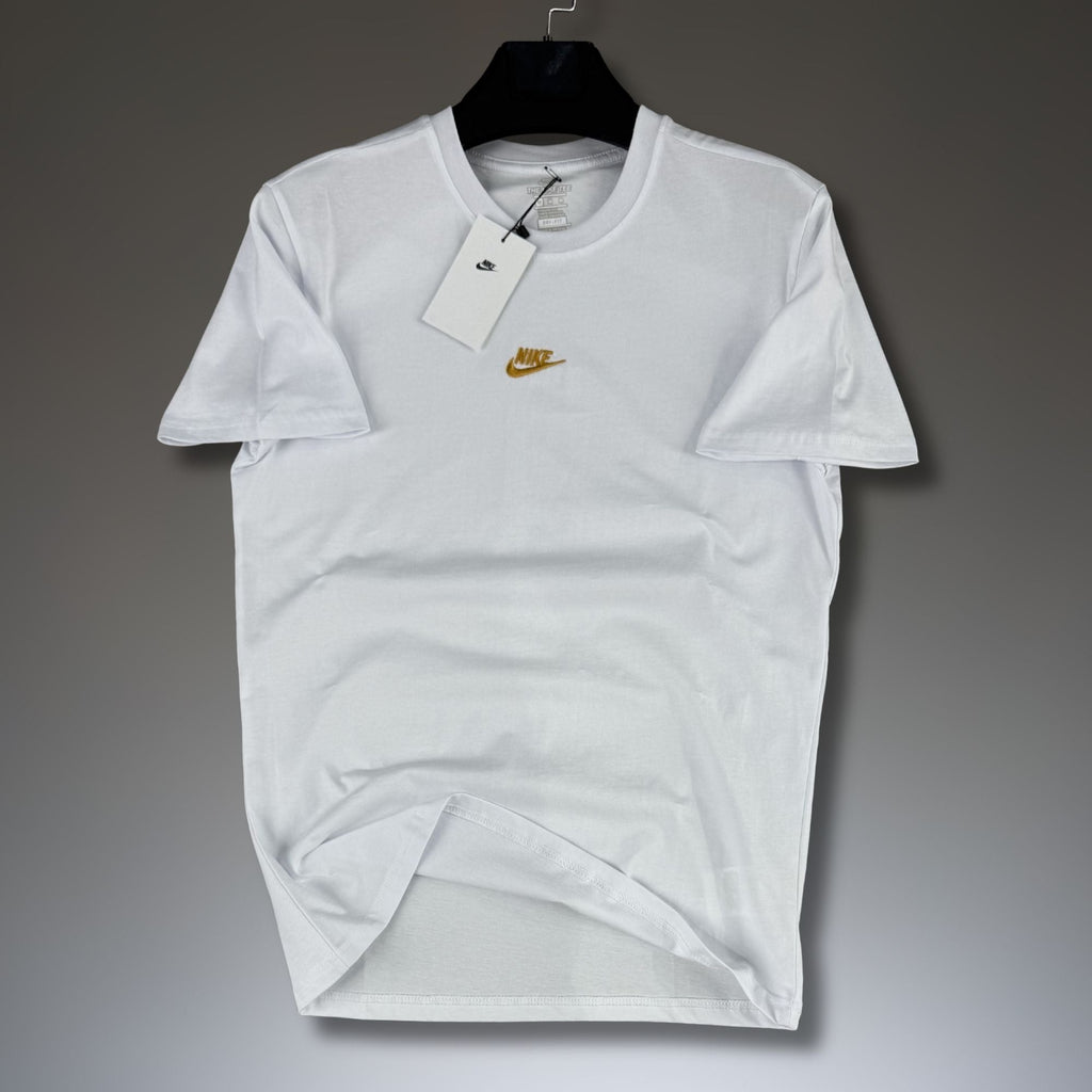 Muška bijela klasična Nike majica. Premium kvaliteta