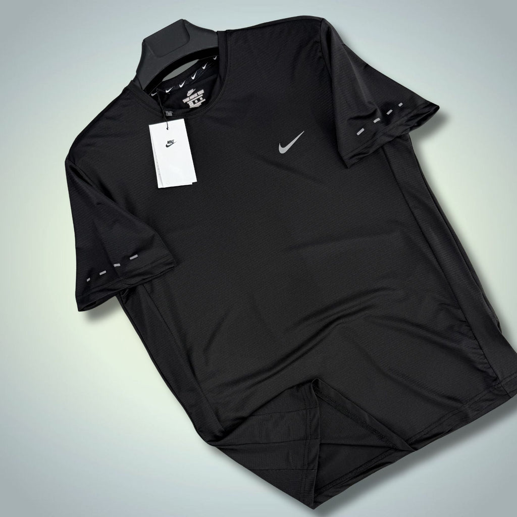 Muška sportska crna majica Nike. Premium kvaliteta