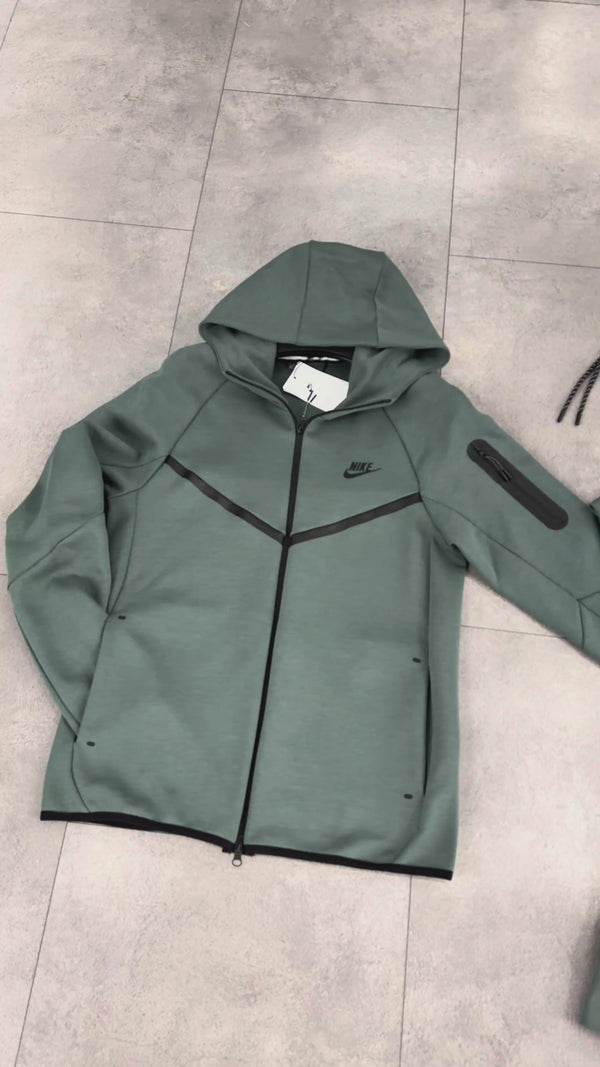 Nike muška trenirka Tech Fleece, kaduljasto zelena. Model 2024. Vrhunska kvaliteta