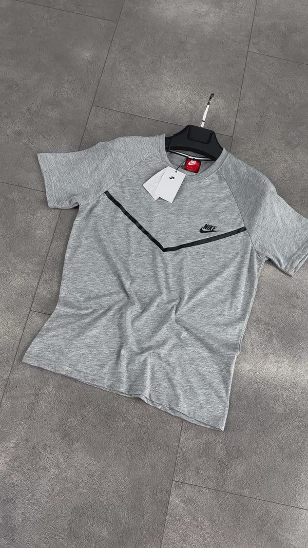 Nike Tech Fleece dječja majica, klasična siva. Model 2024. Vrhunska kvaliteta