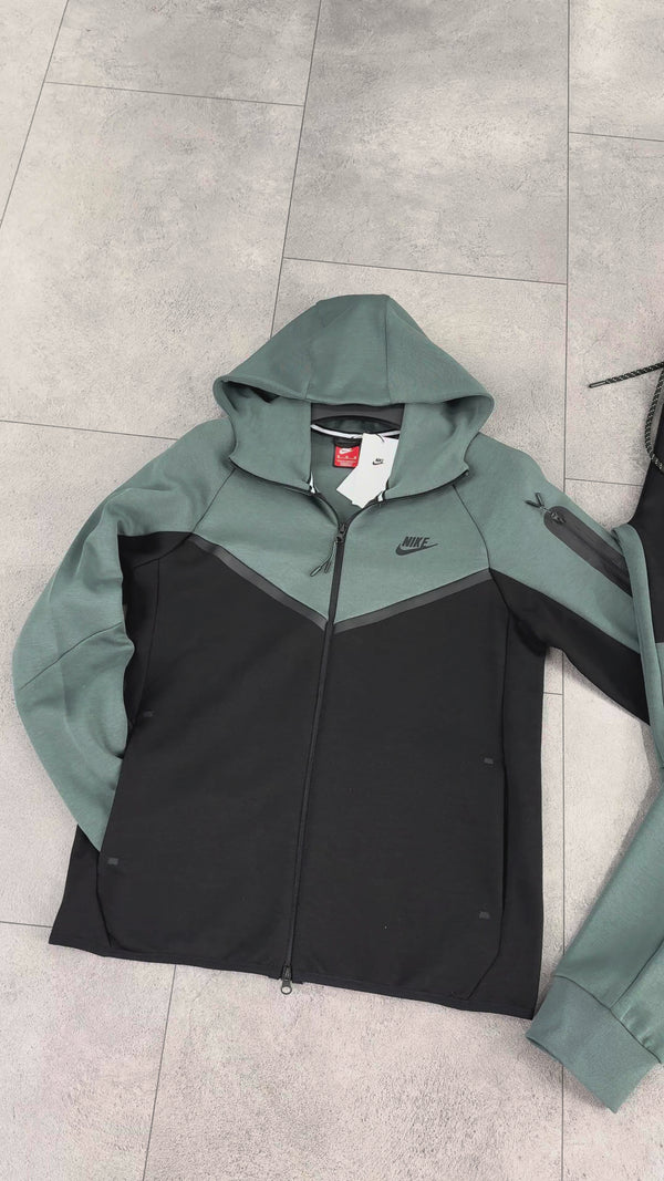 Nike muška trenirka Tech Fleece, kaduljasto zelena i crna. Model 2024. Vrhunska kvaliteta